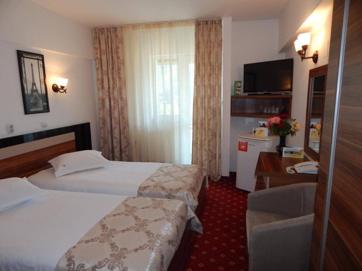 Hotel Traian Caciulata Кэлимэнешти Экстерьер фото